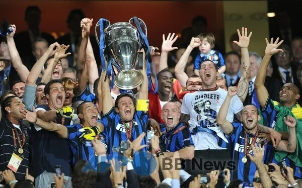 2009-2010시즌 UEFA 챔피언스리그 우승팀 인터밀란.webp