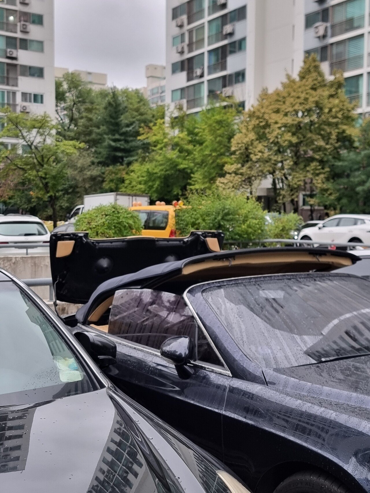 연휴동안 주차된 벤틀리 근황