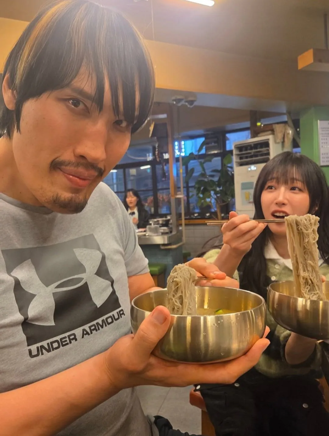 냉면 먹는 최홍만과 쯔양